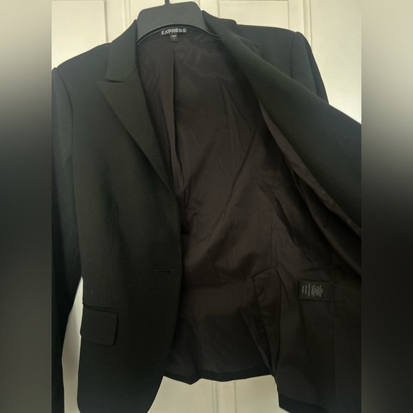 Express Classic Black Suit Jacket. Size 4. - Picture 3 of 7